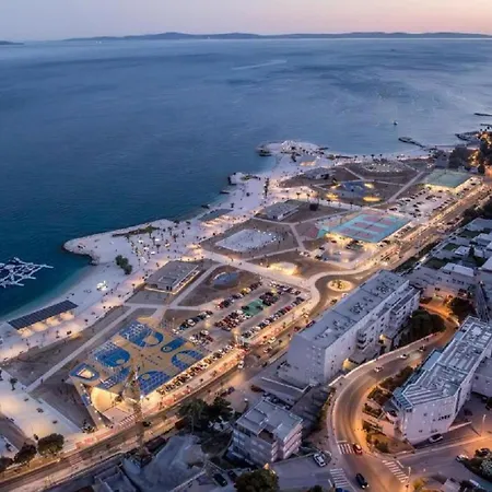 Stanic - Away From ! شقة