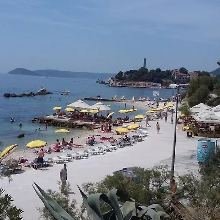 Stanic - Away From ! Σπλιτ